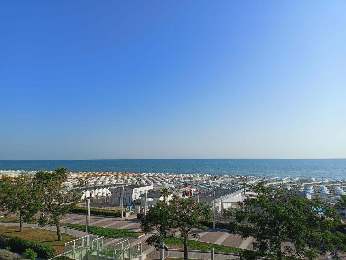 Hotel Ascot Riccione Exterior foto