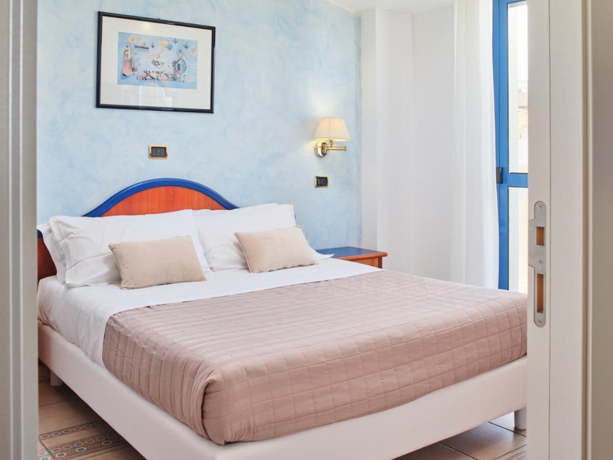 Hotel Ascot Riccione Exterior foto