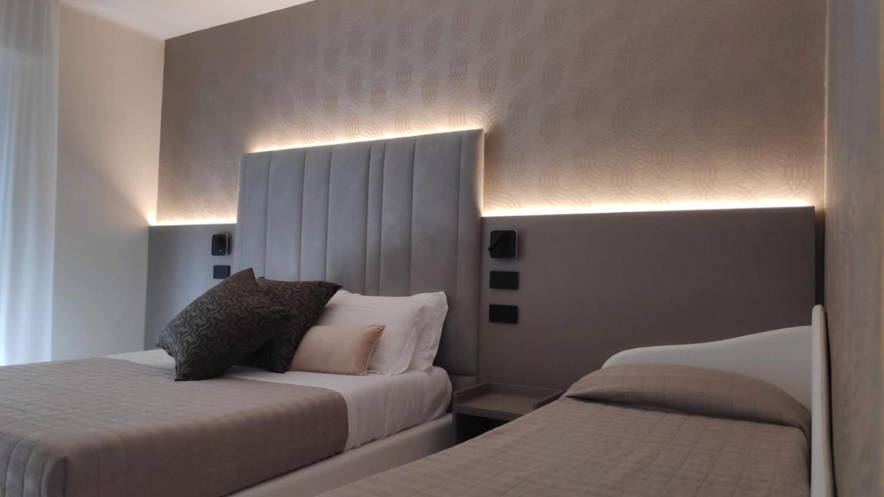 Hotel Ascot Riccione Exterior foto
