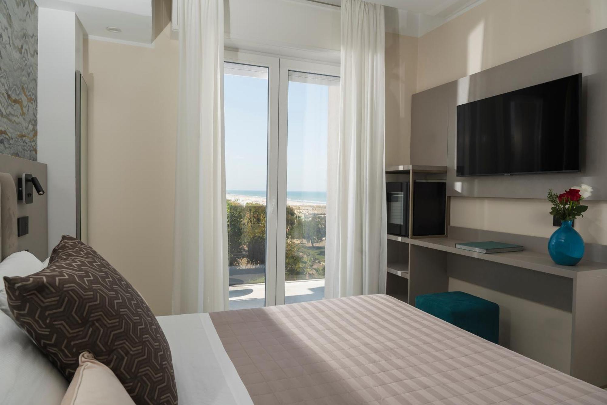 Hotel Ascot Riccione Exterior foto