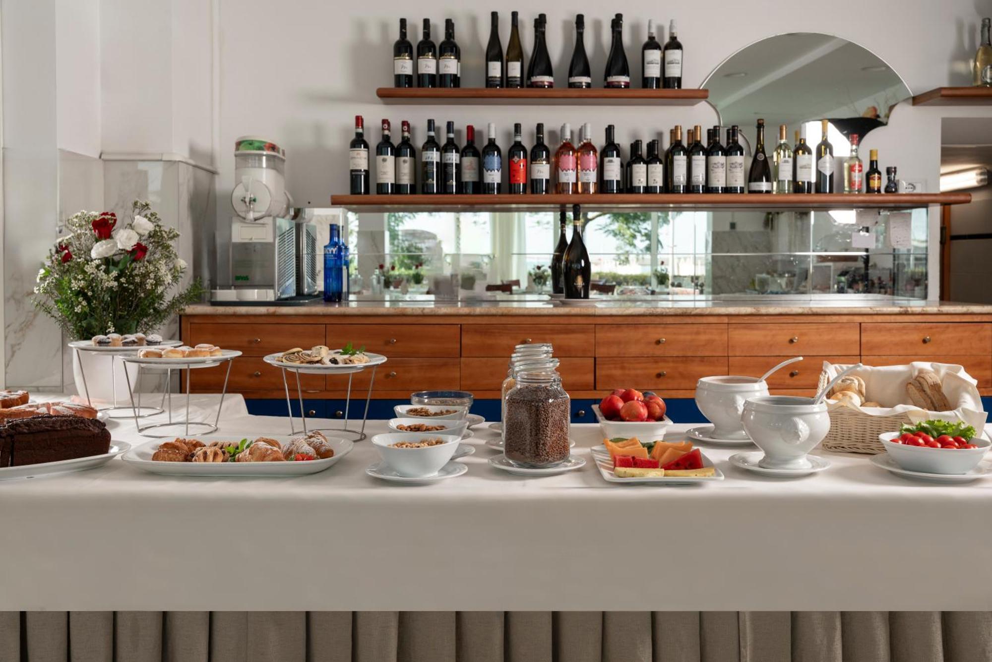 Hotel Ascot Riccione Exterior foto