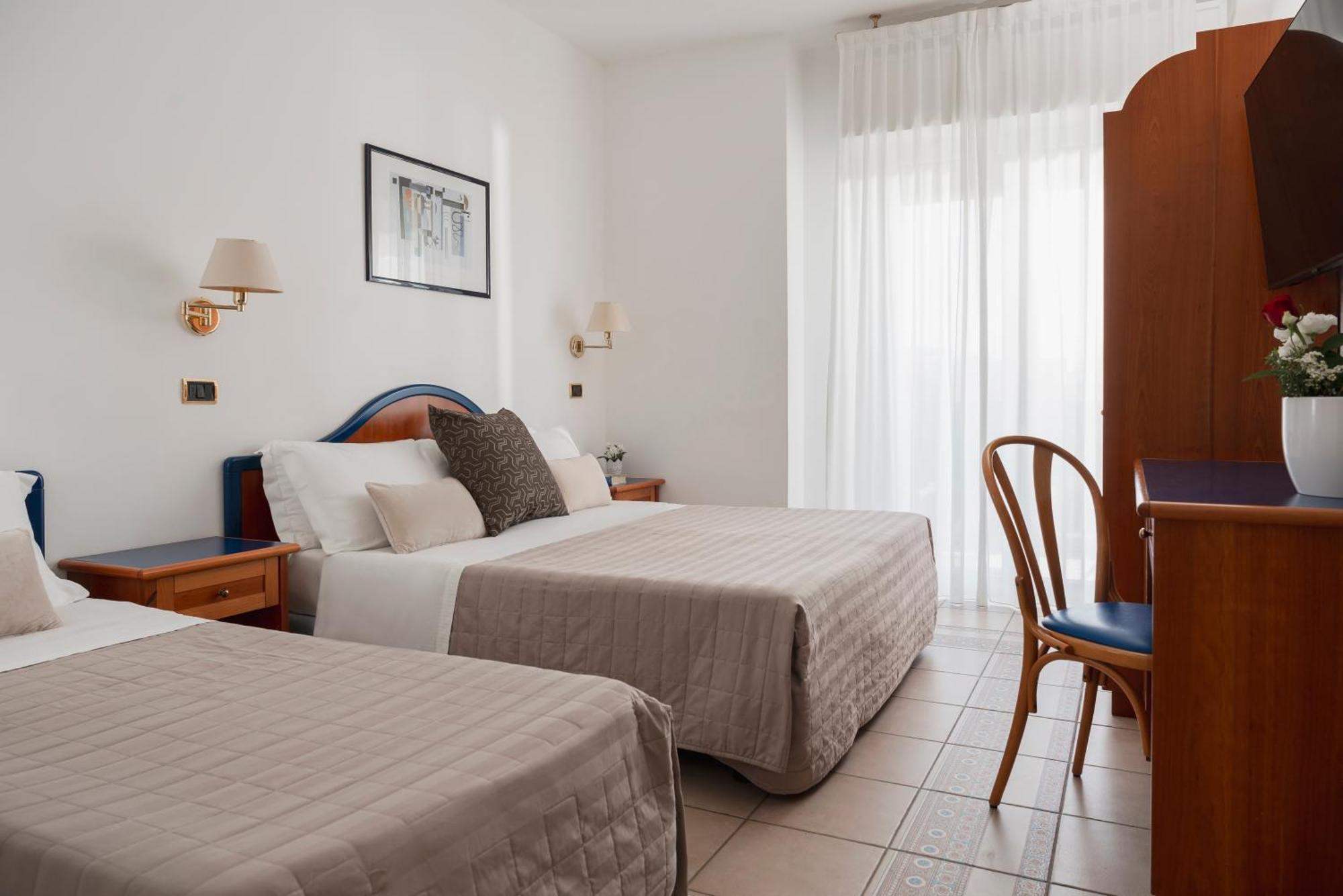Hotel Ascot Riccione Exterior foto